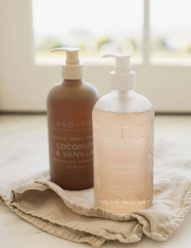 Balinese Coconut 15.7 Oz Liquid Hand Soap - Image 2
