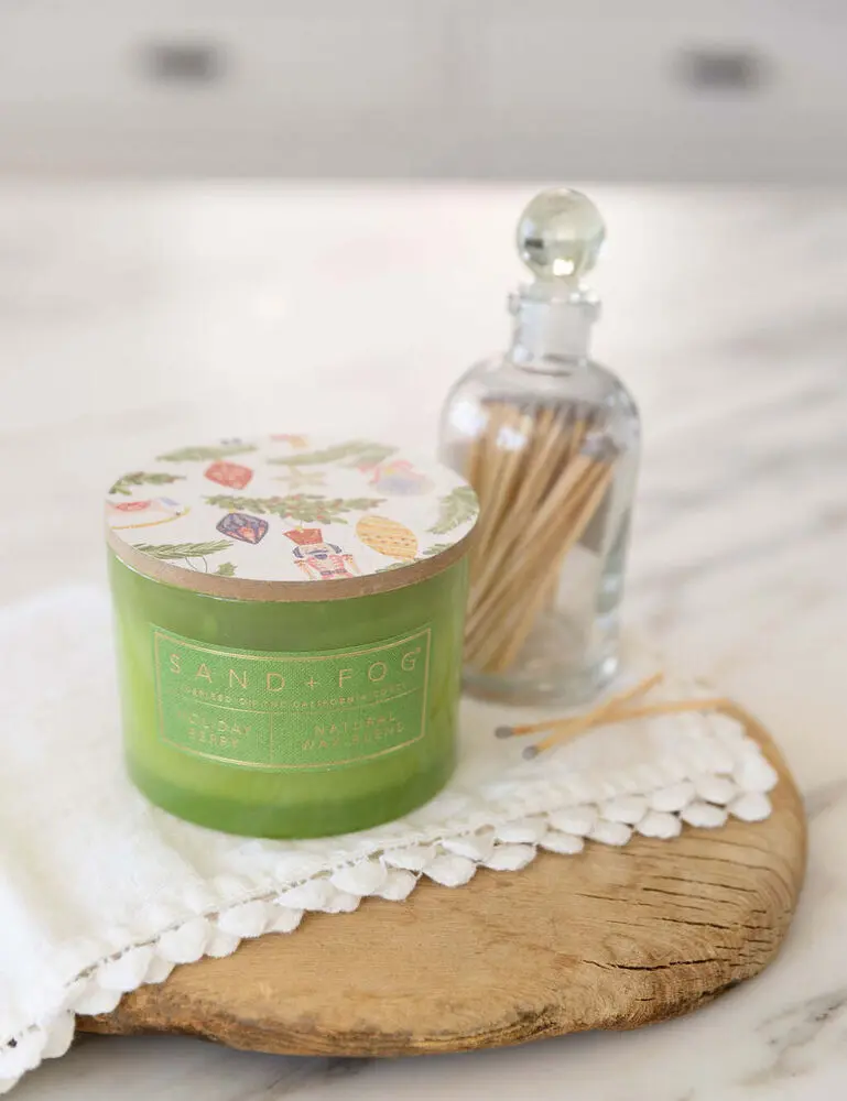 Holiday Berry 12 Oz Scented Candle - Image 2