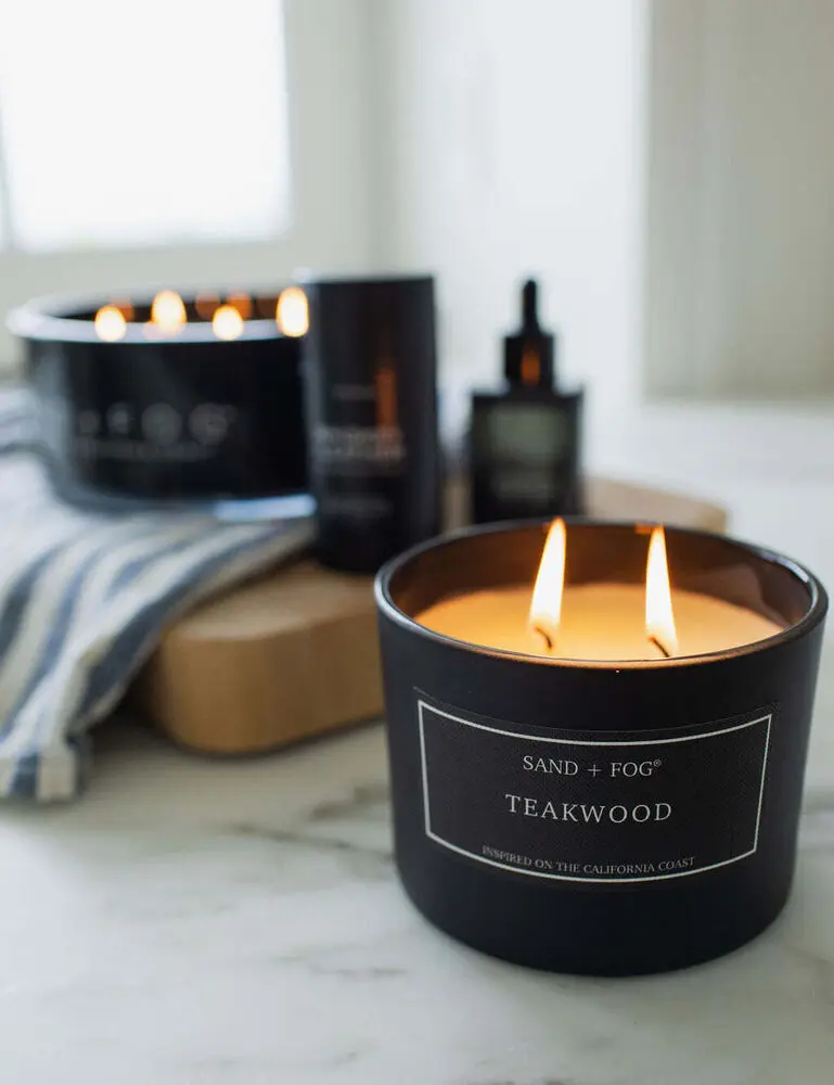 Teakwood 12 Oz Scented Candle - Image 4
